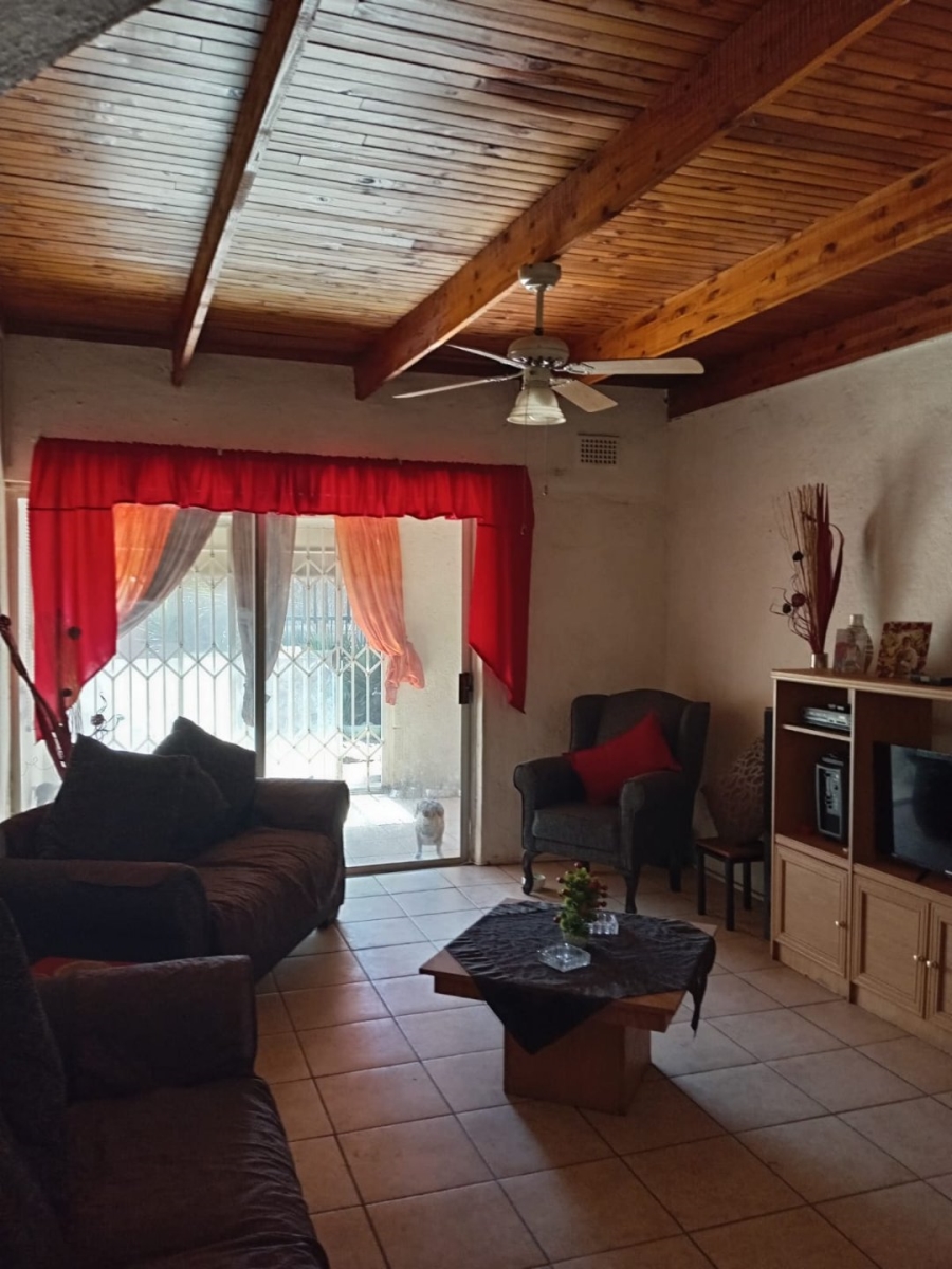  Bedroom Property for Sale in Declercqville North West